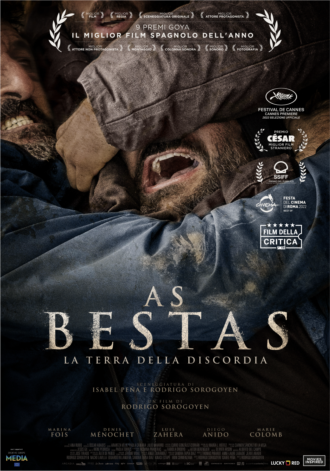 Locandina ufficiale del film As Bestas con una scena intensa di colluttazione tra due uomini e i principali premi vinti in evidenza.
